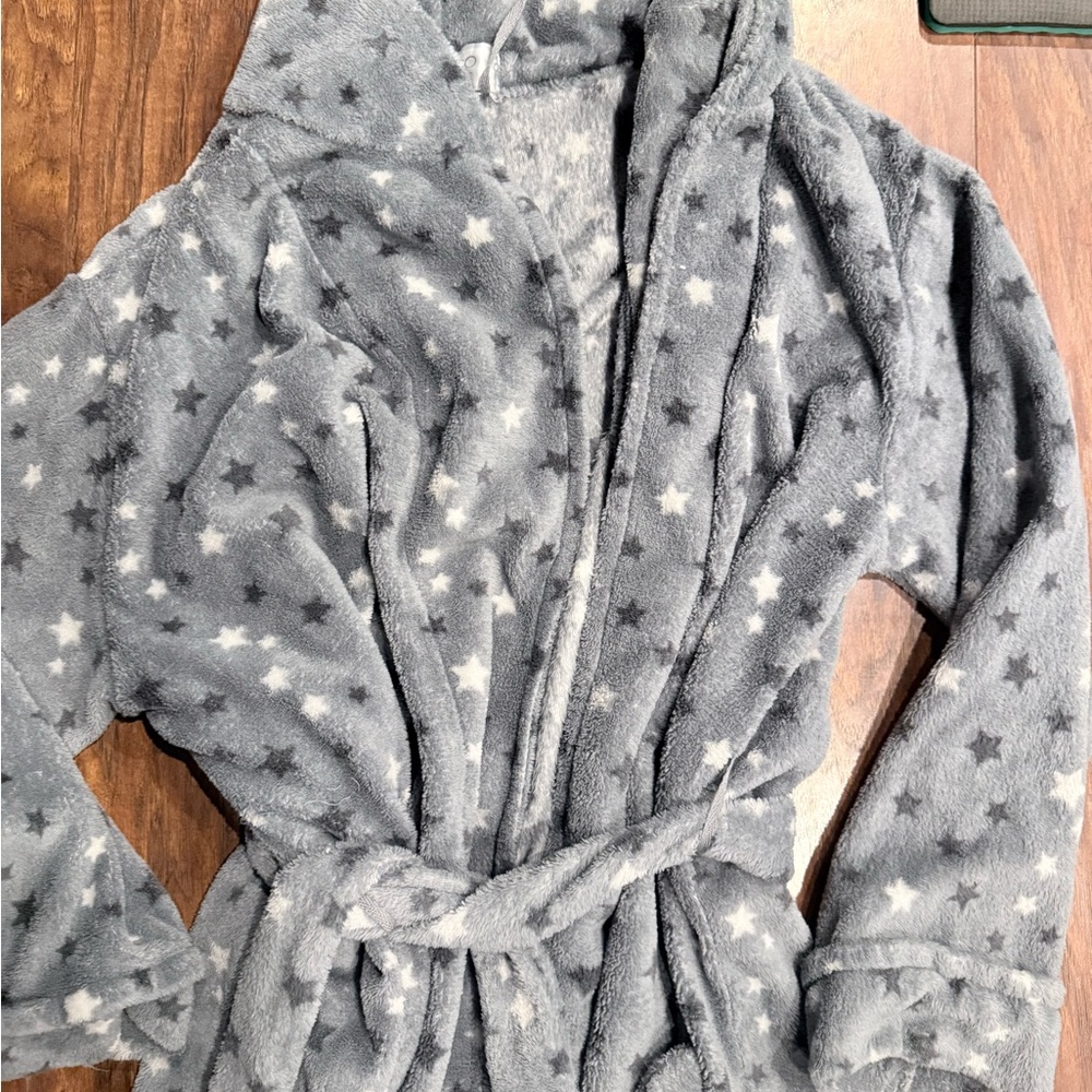 Cozy Star Patterned Gray Robe - Picture 5 of 5